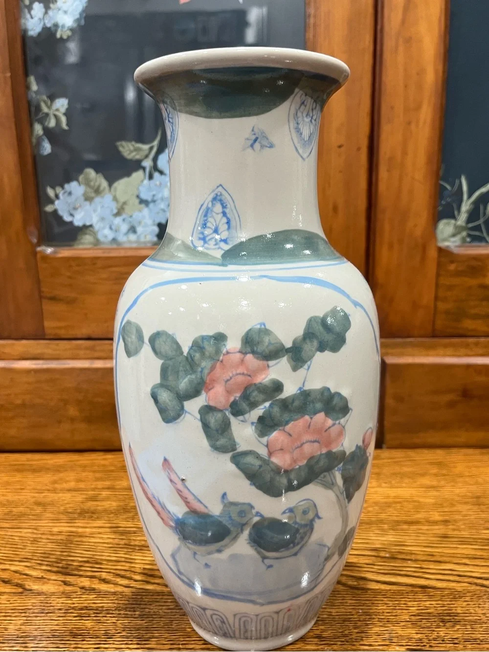 Vintage Chinese Chinoiserie Ceramic Vase – Hand-Painted Floral & Bird Design